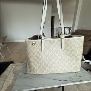 Gucci Emblem Large Ivory Monogram Tote